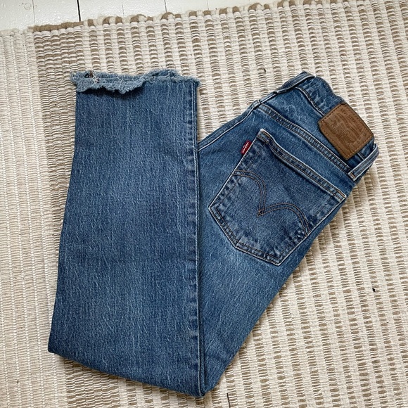 Levi’s wedgie straight 24x26 - Picture 7 of 7